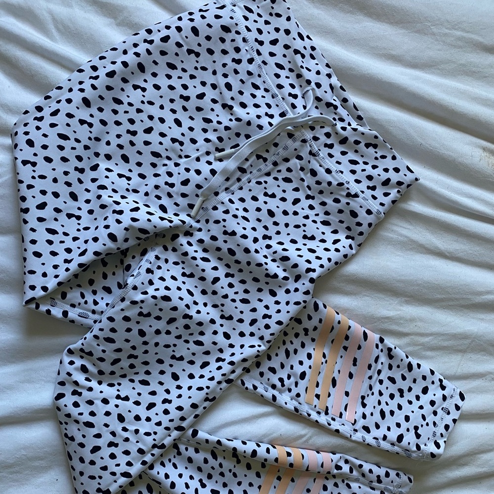 The cutest Sarah’s Day x White Fox leggings!